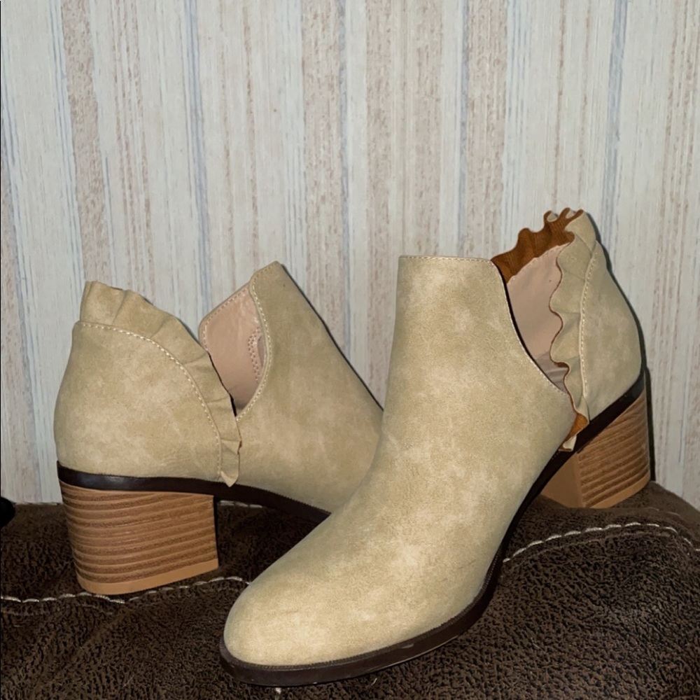 Light tan. Size 7.5. Journee Collection Lennie Bootie.